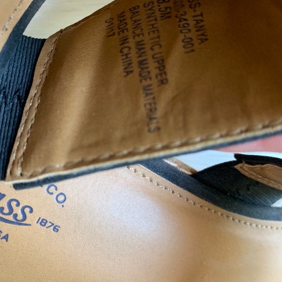 Black & Gold Sandals - Picture 5 of 5